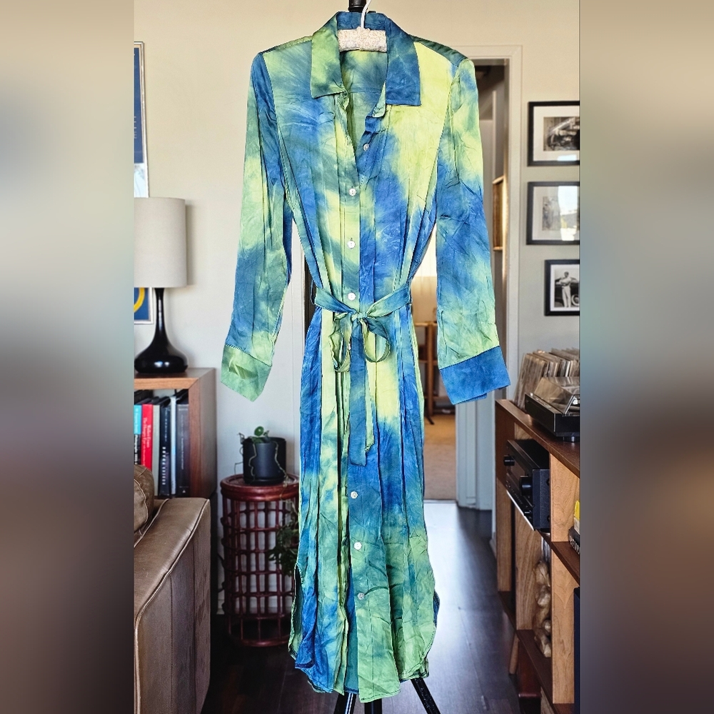 Le Streghe Blue and Green Tie-Dye Button-Up Dress
